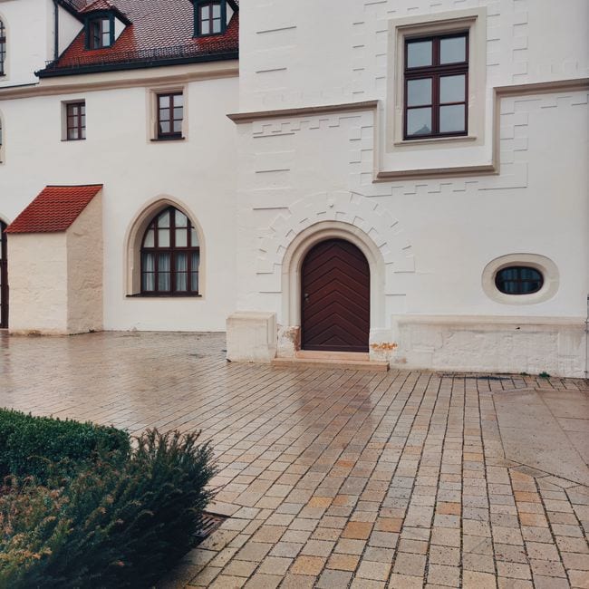 Pavers cleaned without emptying the joints out from between them.
